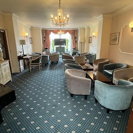 Runnymede Court 호텔